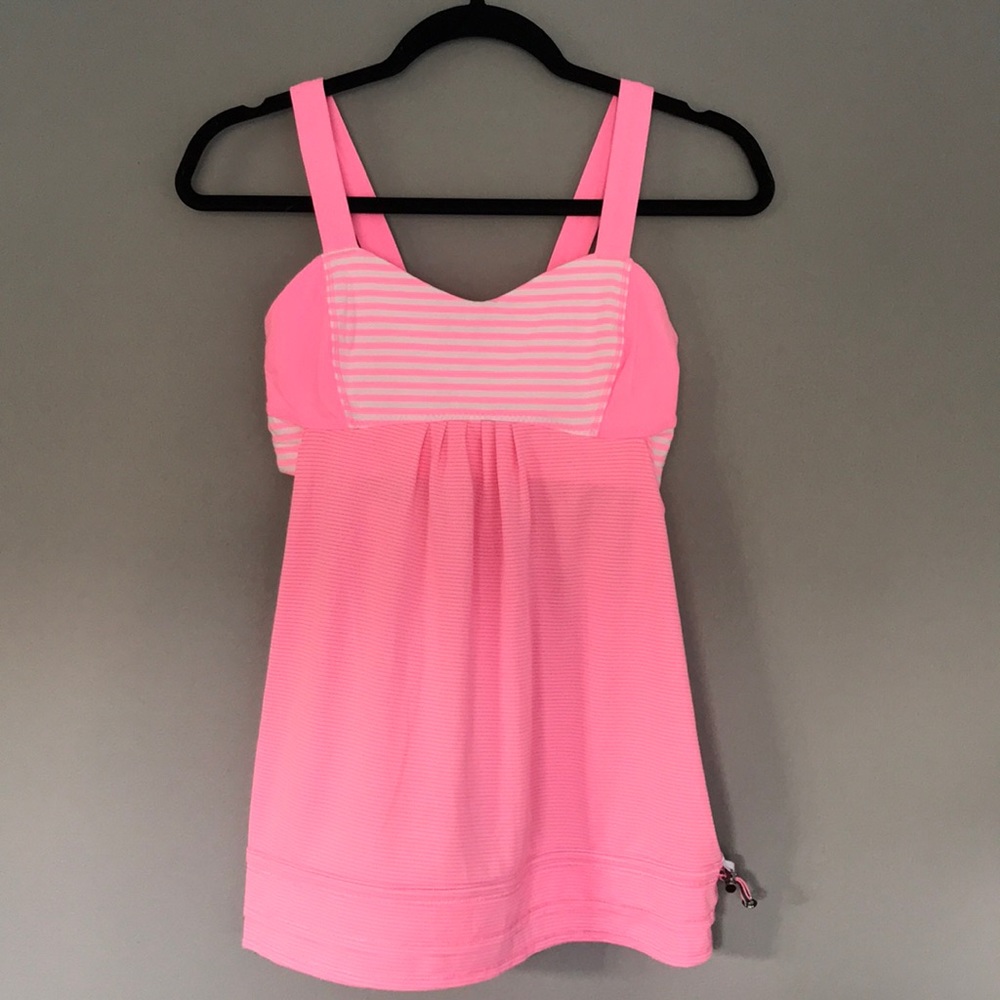 EUC lululemon tank top size 6